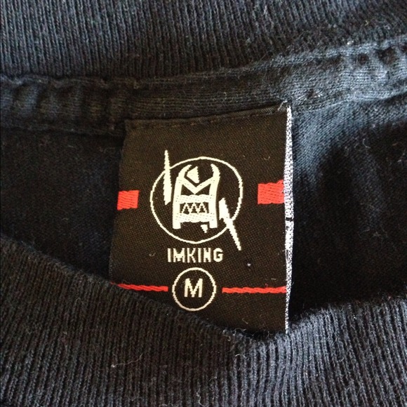 Graphic T shirt. - Picture 2 of 3