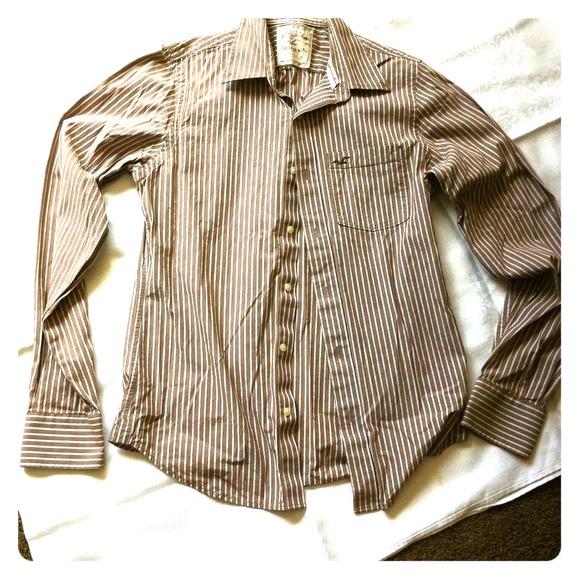 Guys Hollister Button Up Shirt