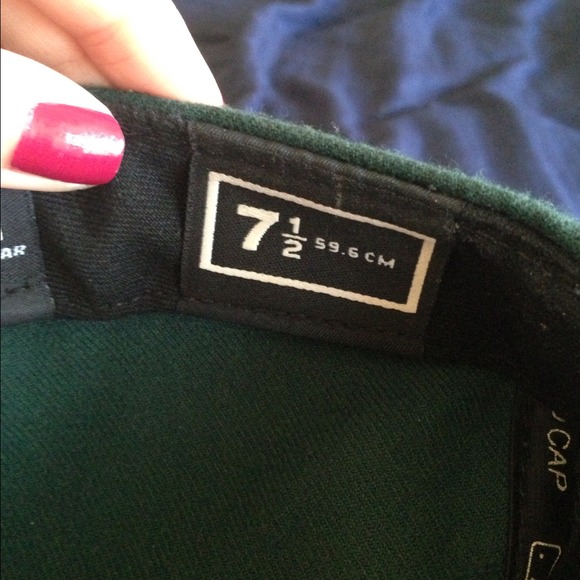 Green and yellow Oakland A's fitted. - Picture 4 of 4