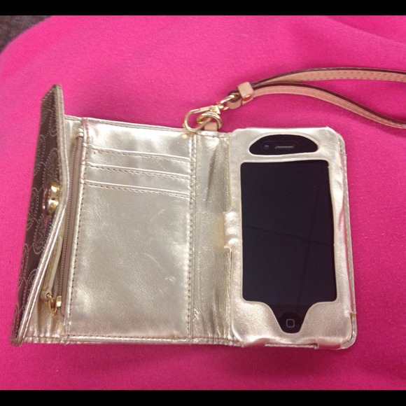 💗💗SOLD💗💗Michael Kors iPhone Wallet - Picture 2 of 4
