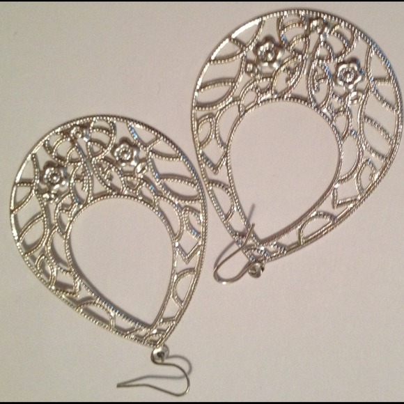 Earring bundle! - Picture 3 of 4