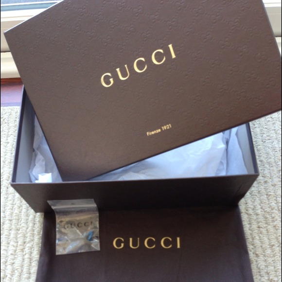 🎊SOLD🎊Gucci black leather classic pump 35.5 - Picture 3 of 4