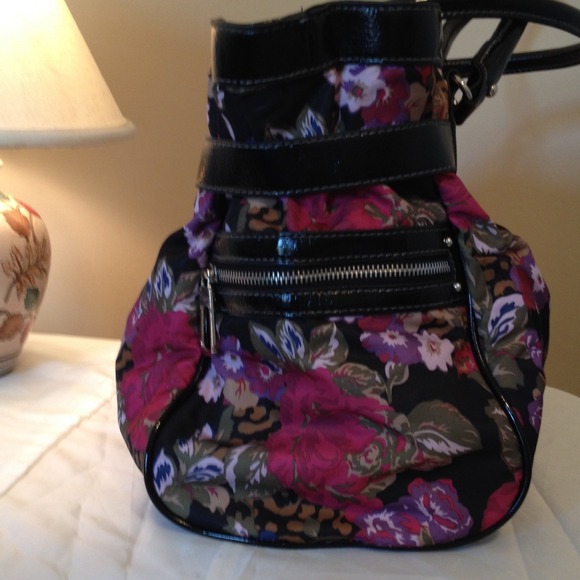 REDUCED!! Colorful Gia Milani purse - Picture 2 of 4