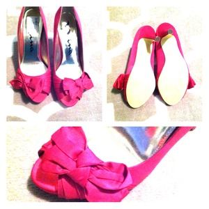 Gorgeous hot pink satin high hill shoes