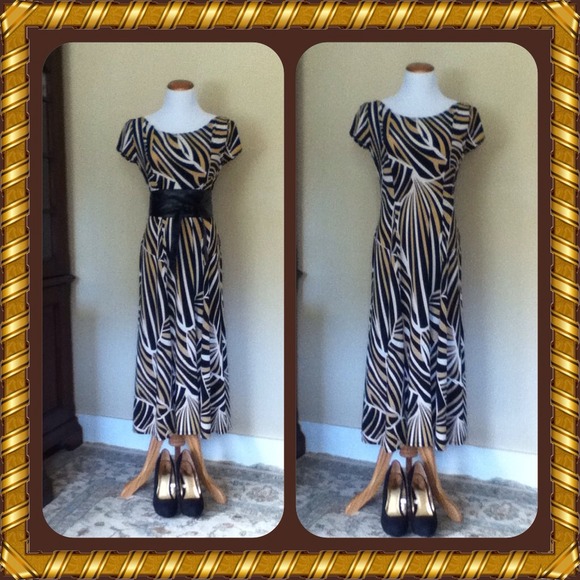 🚫Sold in bundle🚫Black, White, & Tan Dress - Picture 2 of 3