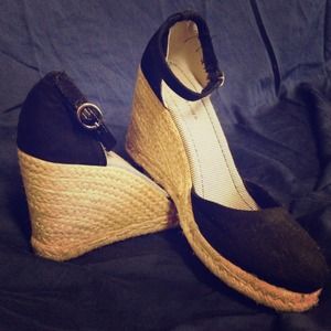 Black Tommy Hilfiger Wedges!
