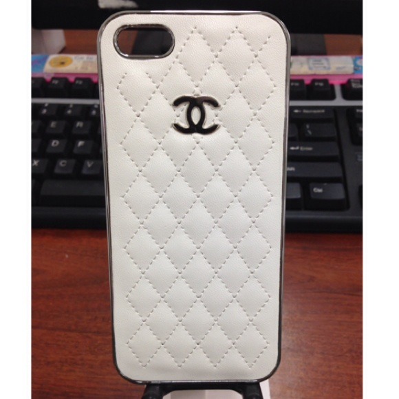 White Quilted iPhone 5 case