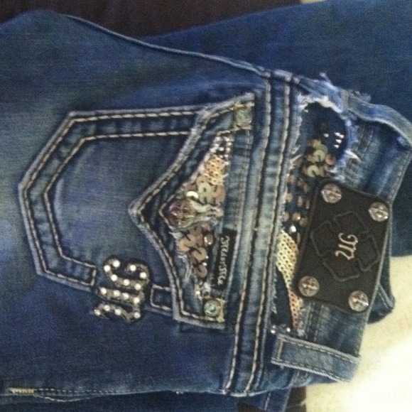 Miss Mes size 24