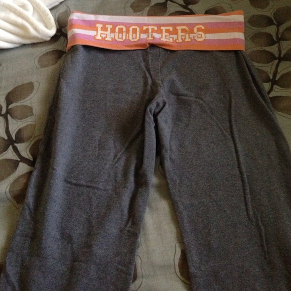 ❌❌SOLD!!!! Hooters yoga pants!!❌❌