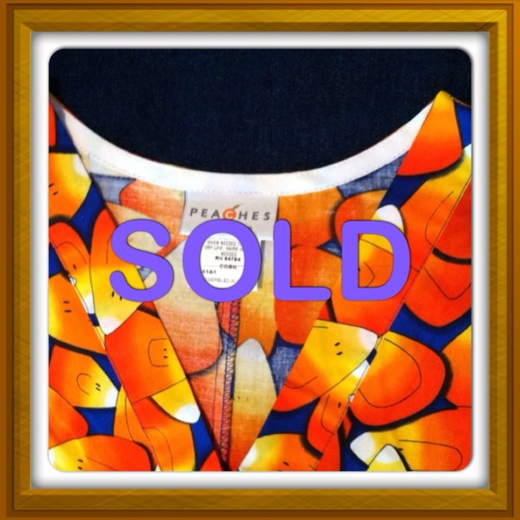 **SOLD** PEACHES "Candy corn - Halloween" Scrubs