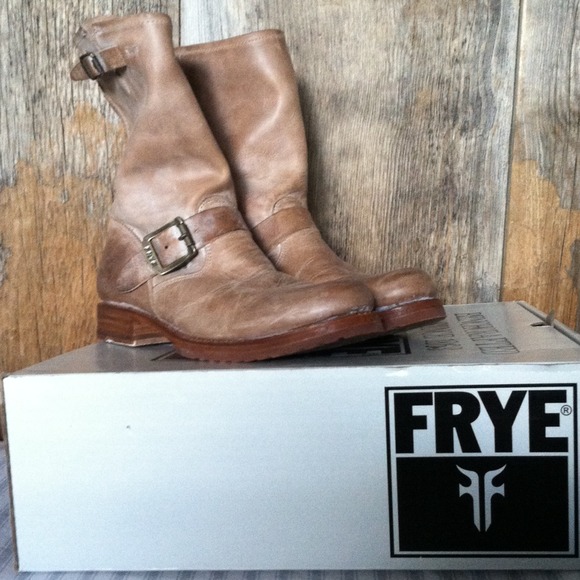 Frye Veronica shortie boot - Picture 1 of 3