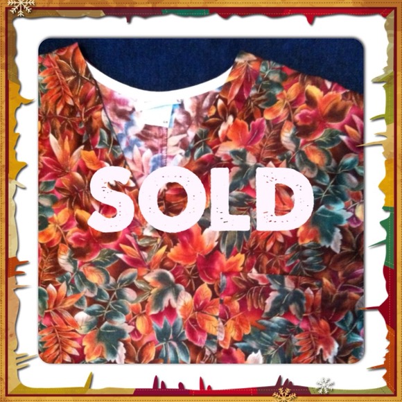 **SOLD**  Autumn leaves Scrubs Top. NWOT. Size 2X