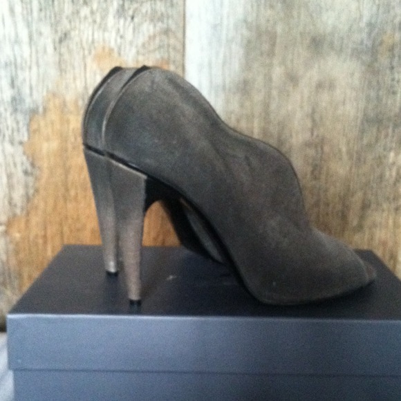 7 for all mankind "Ursula" heels - Picture 3 of 3