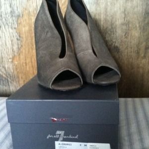 7 for all mankind "Ursula" heels