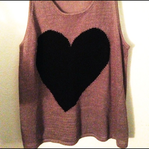 ❌SOLD❌Heart Sweater Tank - Picture 2 of 3
