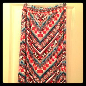 🚫🚫SOLD🚫🚫Aztec skirt! Flowy and comfortable!