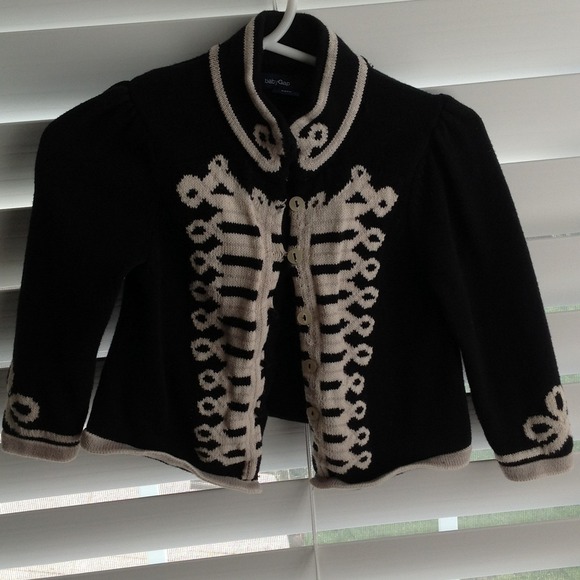 Baby gap  12-18 mo black sweater.