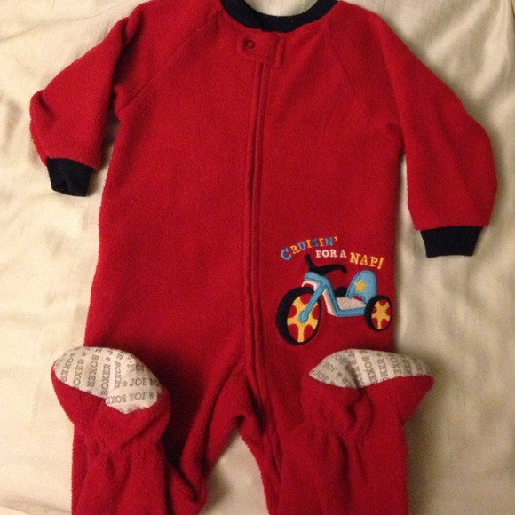 🔘SOLD🔘 Baby boy footed fleece pajamas