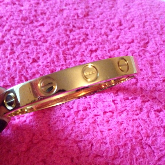 SOLD!! LOVE cartier bracelet - Picture 4 of 4