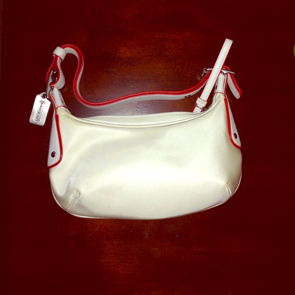 AUTHENTIC COACH HANDBAG!!!!!