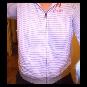 Aero light sweatshirt