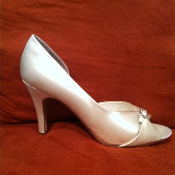 SOLD:Satin Peep-Toe Heels - Picture 2 of 4