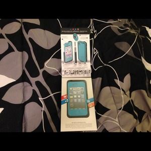 Life proof case New Teal color. For iphone4/4S