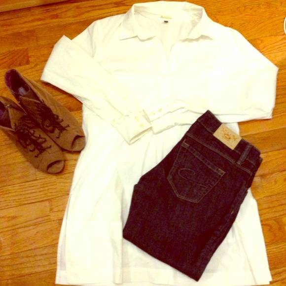 💲CLOSEOUT SALE💲Adrienne Vittadini White Tunic