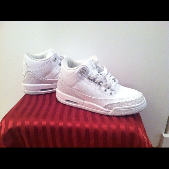 Retro Jordan 3 "Pures"