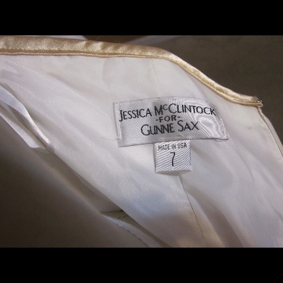 SOLD 10/5 Jessica McClintock for Gunne Saks - Picture 3 of 4