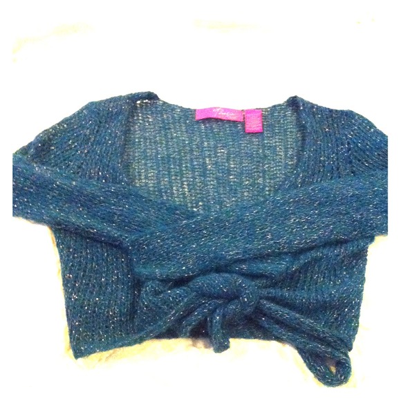 Long sleeve tie sweater