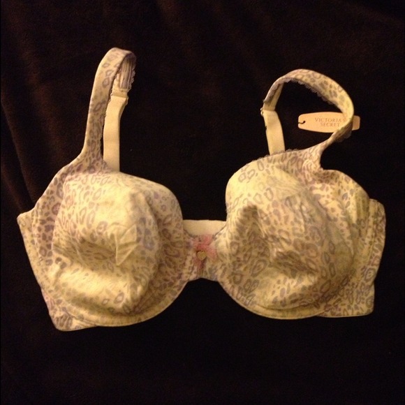 🔴SOLD🔴 White Victoria's Secret Bra - Picture 1 of 4