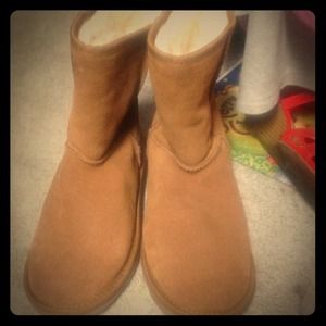 Emu boots-worn once!