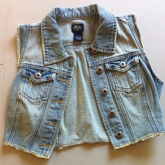 🚫SOLD🚫 Blue Asphalt denim vest