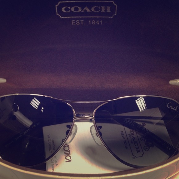🔴🔴ON HOLD🔴🔴Coach Juliana Aviator Sunglasses