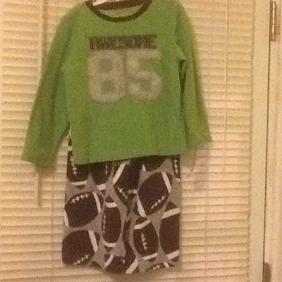Boys Carter's 5t fleece sleep set