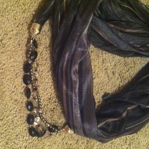 Scarf - Picture 2 of 3