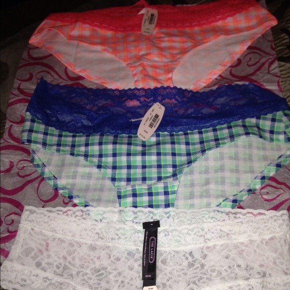 NEW 3 VICTORIA SECRET panties + 1 bra