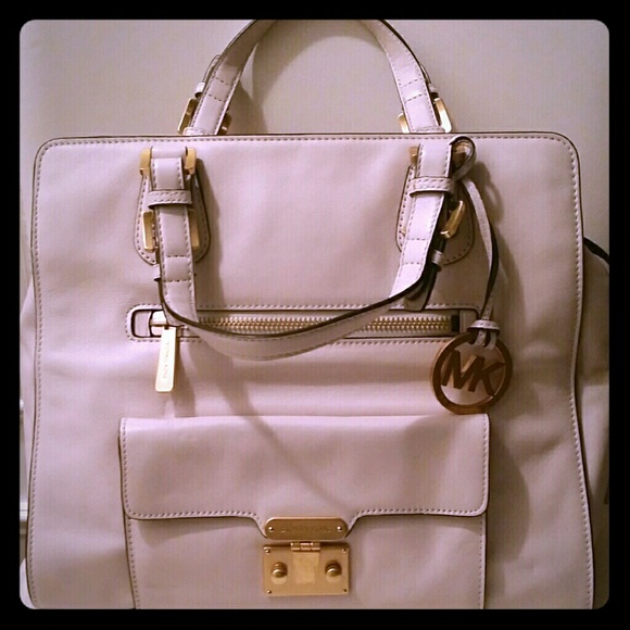 SOLD.**** "REDUCED*" Authentic Michael Kors - Picture 1 of 4