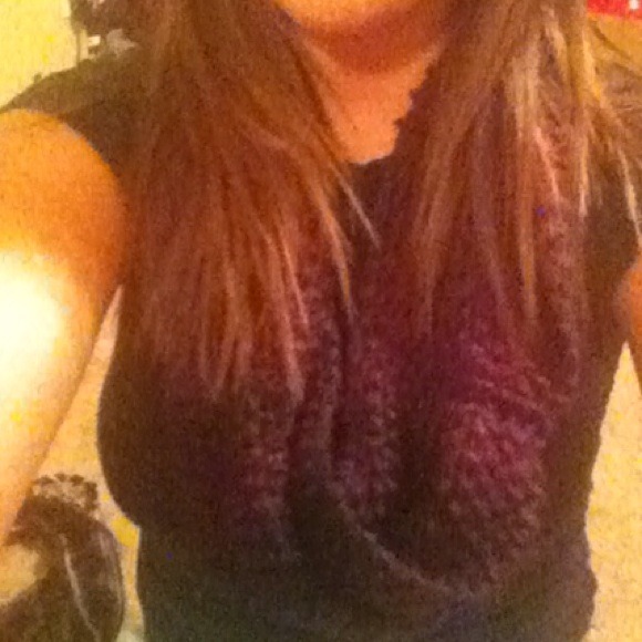 Scarf - Picture 3 of 3
