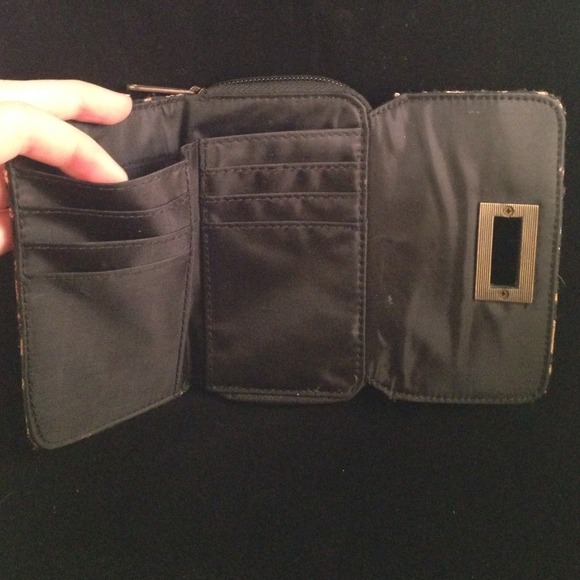 Leopard Print Wallet - Picture 2 of 4