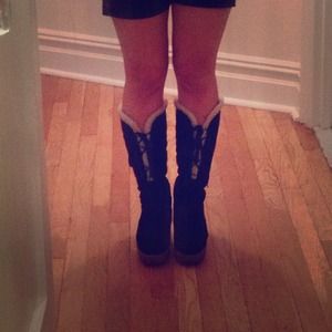 ⬇️REDUCED Michael Kors fur lined suede wedge boots