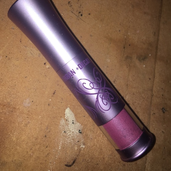 Urban Decay loose eyeshadow in Asphyxia
