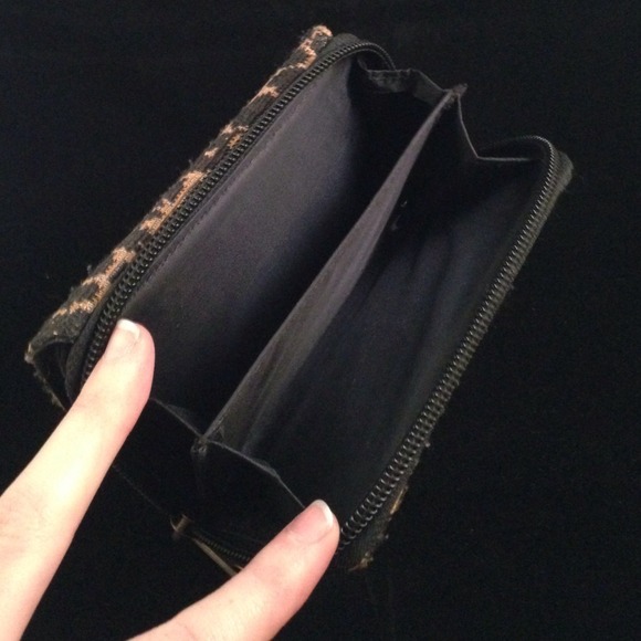 Leopard Print Wallet - Picture 4 of 4