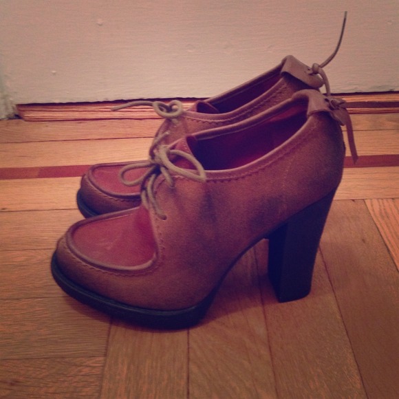 🎊HOST PICK! Luxury Rebel tan loafer heels SIZE 7