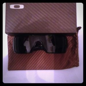 !!REDUCED!! Oakley oil rigs