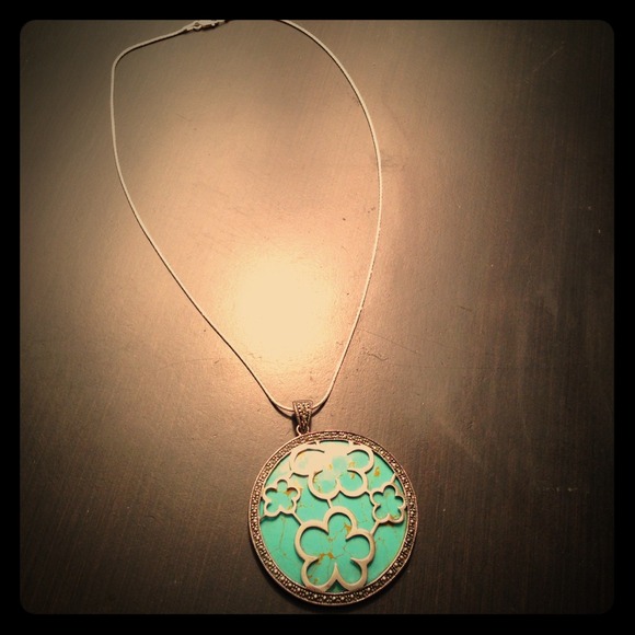 Turquoise medallion necklace