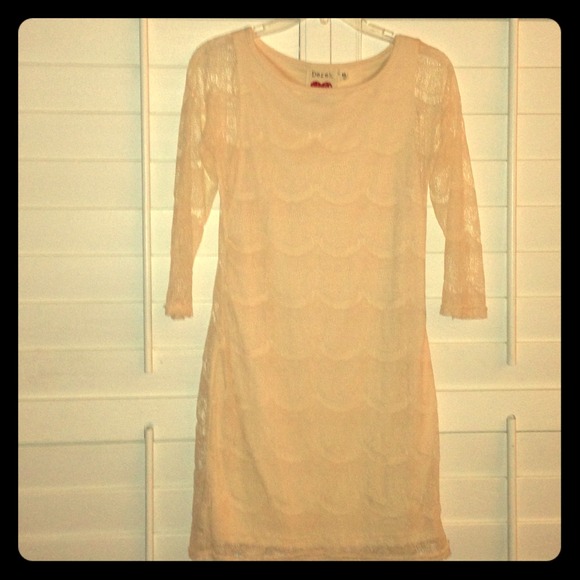 Stretchy lace dress