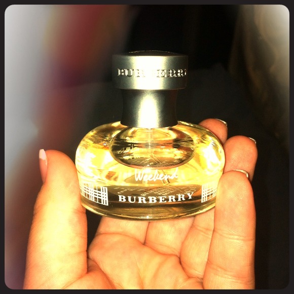 Burberry Weekend mini perfume!
