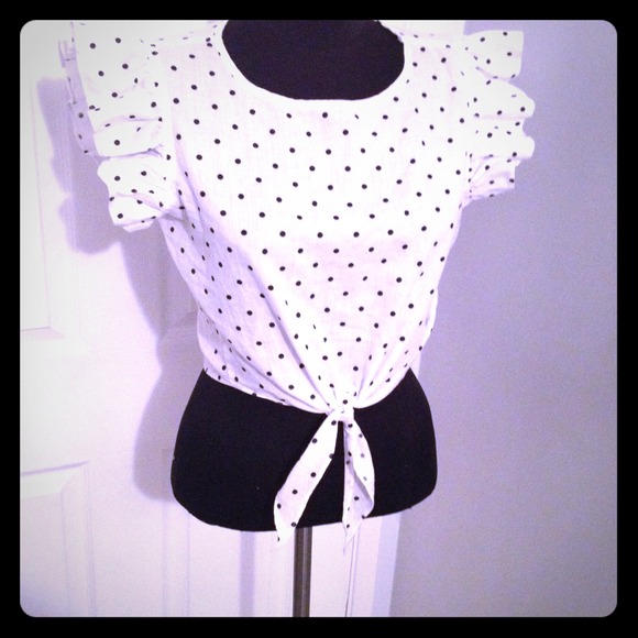 Super cute polka dot crop top